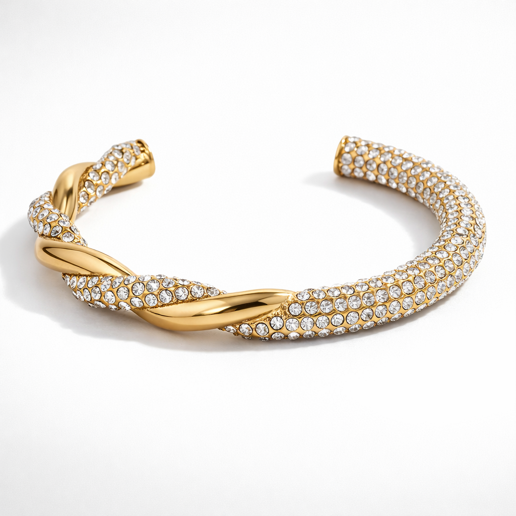 Kaïra Pavé Twist Cuff