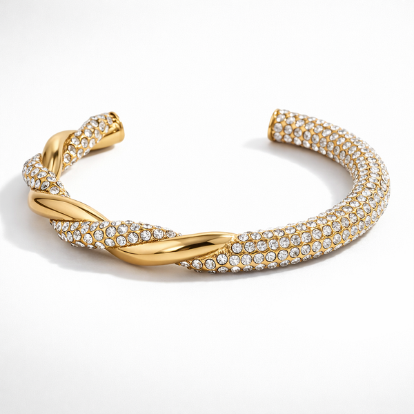 Kaïra Pavé Twist Cuff