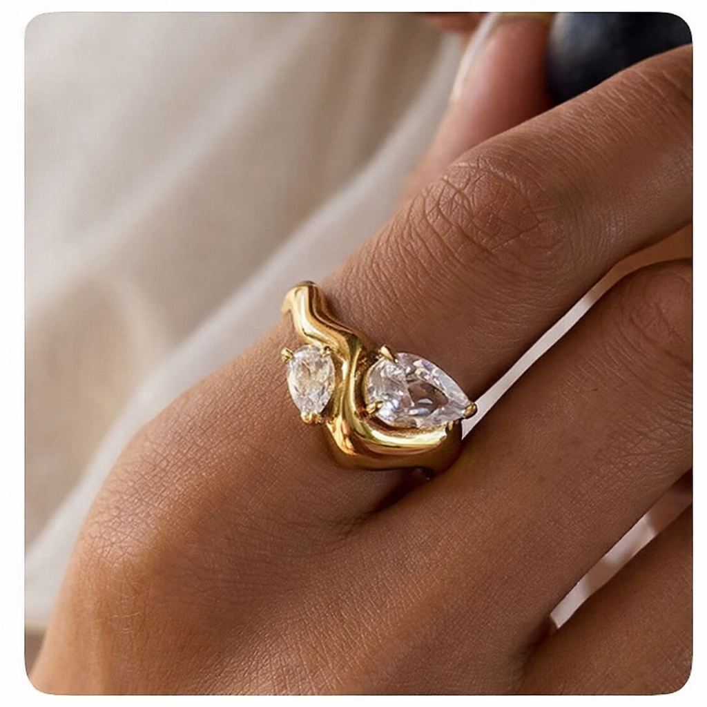 Amélie Zircon Ring