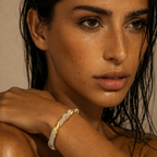 Kaïra Pavé Twist Cuff